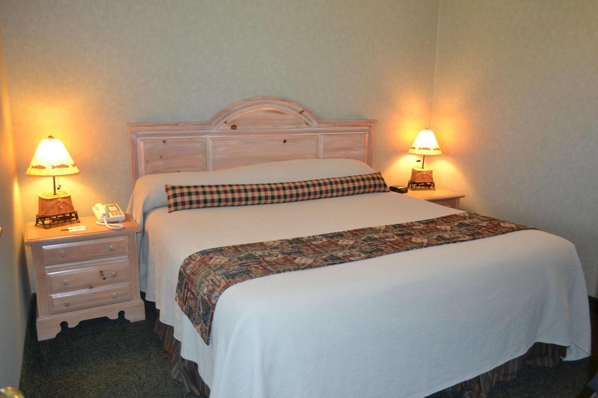 Hotel Crooked River